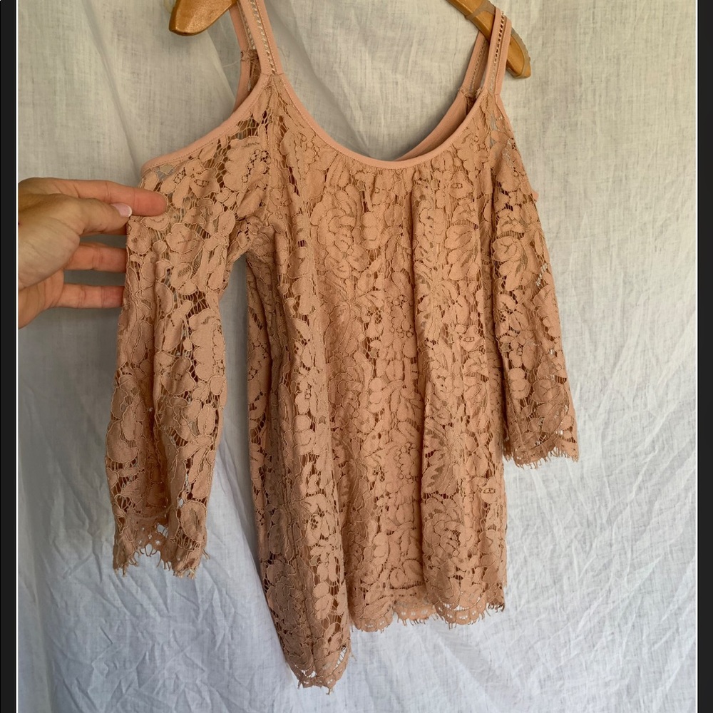 Cold-Shoulder Lined Lace Top